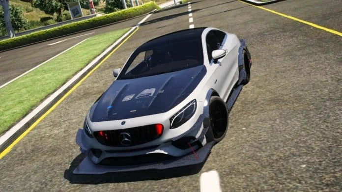 2019 Mercedes S63 Coupe DTM