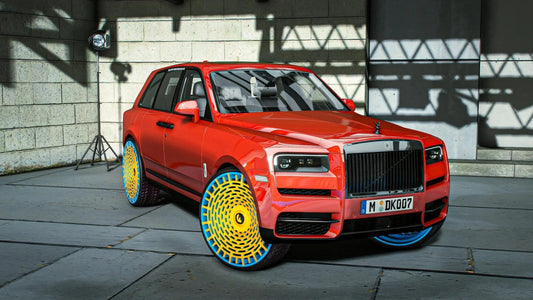 2020 Rolls Royce Cullinan on 30" Forgis | Bleed
