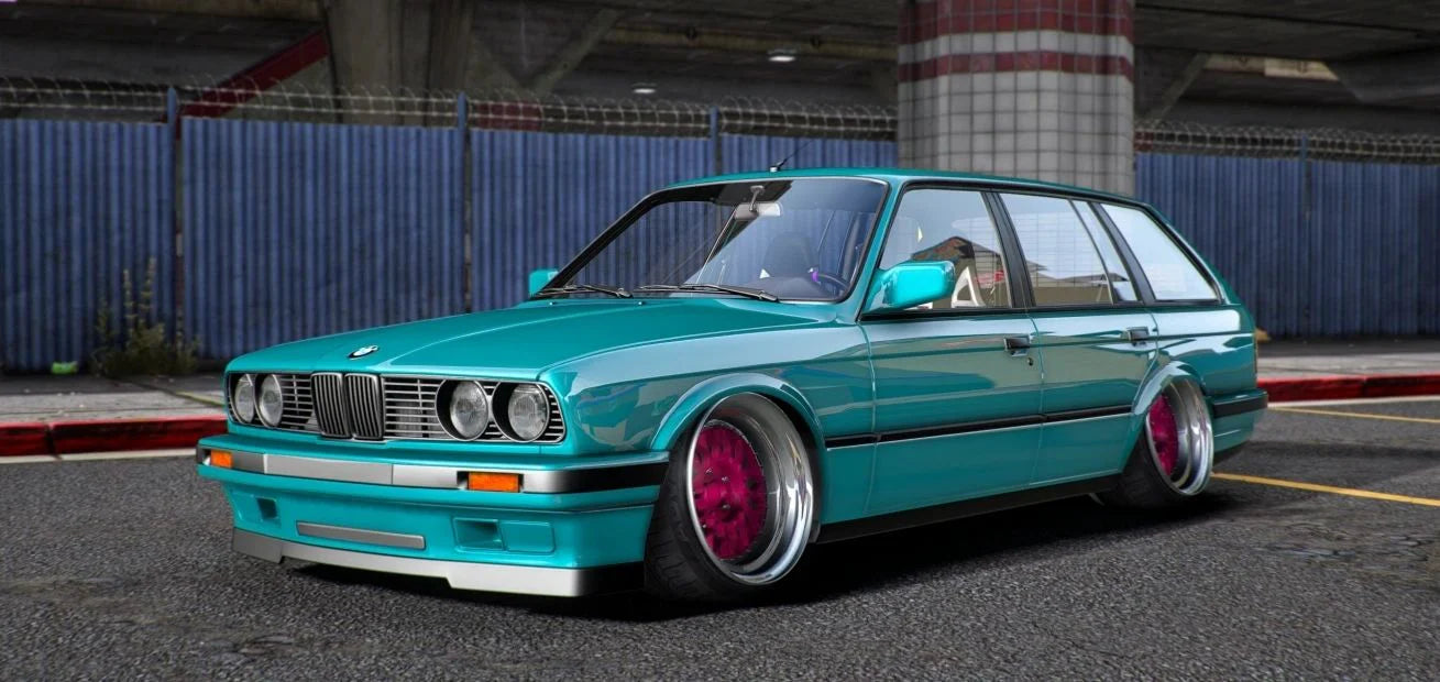 BMW E30 Touring Stanced 5 Seater | Sly