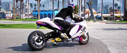 Custom SUZUKI R1300 Hayabusa | Potato Mods