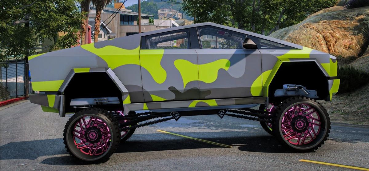 Tesla Cyber Track SEMA STYLE ON AIRRIDE | GG